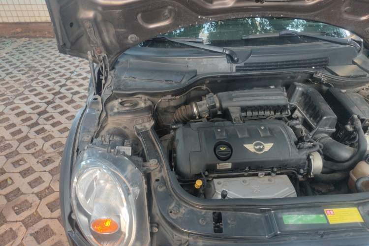Used MINI Clubman 2007 1.6L COOPER Fun Engine Bay Right