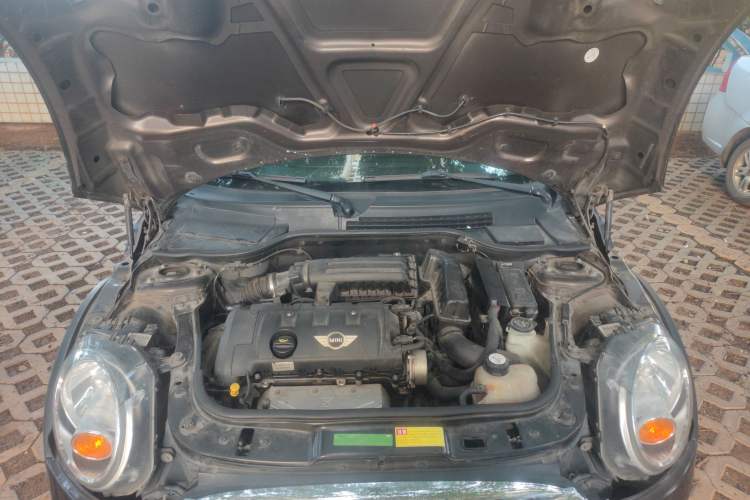 Used MINI Clubman 2007 1.6L COOPER Fun Engine Bay