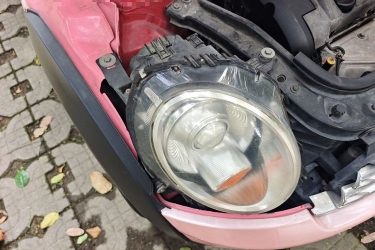 Used MINI Clubman 2007 1.6L COOPER Fun Right Front Headlight