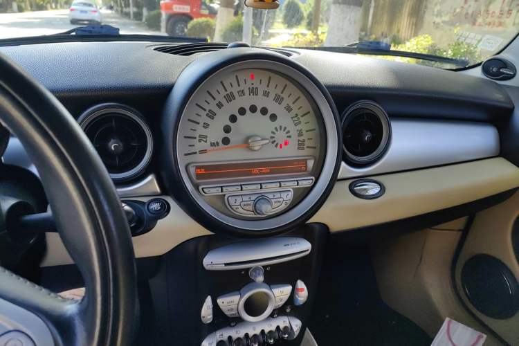 Used MINI Clubman 2007 1.6L COOPER Excitement Audio And AC Panel