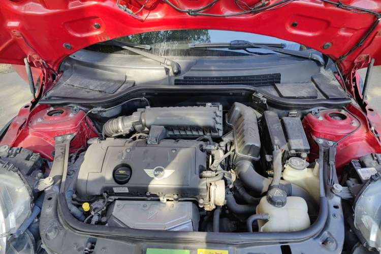 Used MINI Clubman 2007 1.6L COOPER Excitement Engine Bay
