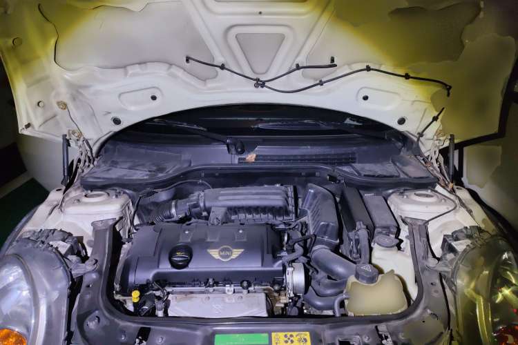 Used MINI Clubman 2007 1.6L COOPER Fun Engine Bay