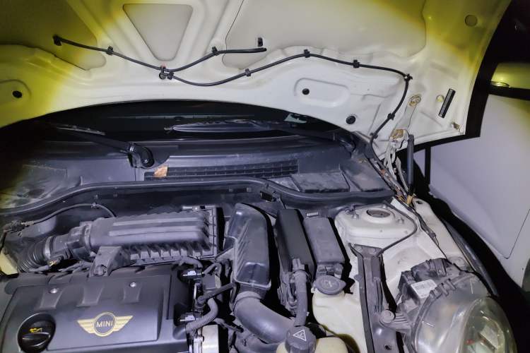 Used MINI Clubman 2007 1.6L COOPER Fun Engine Bay Left