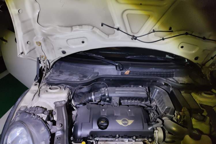 Used MINI Clubman 2007 1.6L COOPER Fun Engine Bay Right
