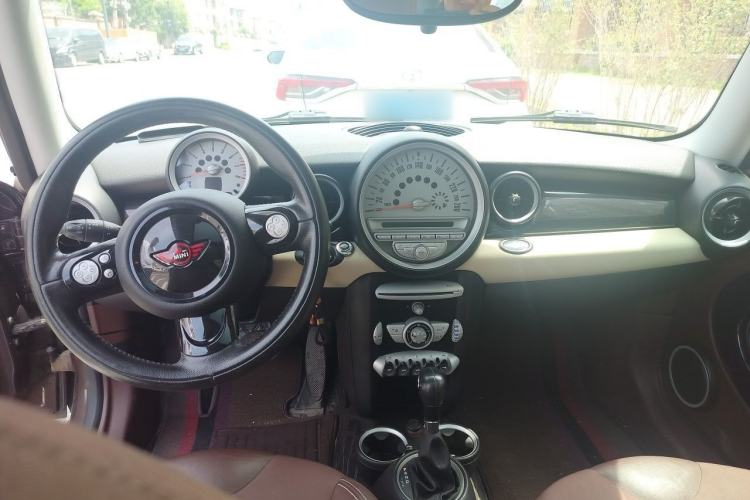 Used MINI Clubman 2010 1.6L COOPER Cheer Center Console