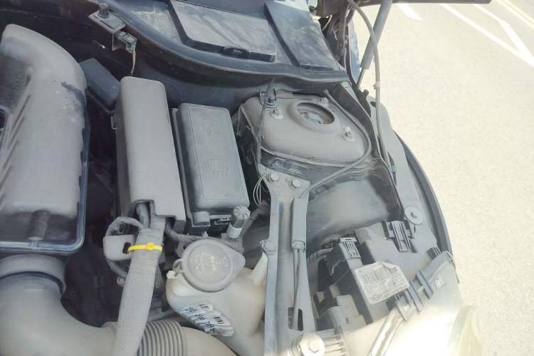 Used MINI Clubman 2010 1.6L COOPER Cheer Engine Bay Left