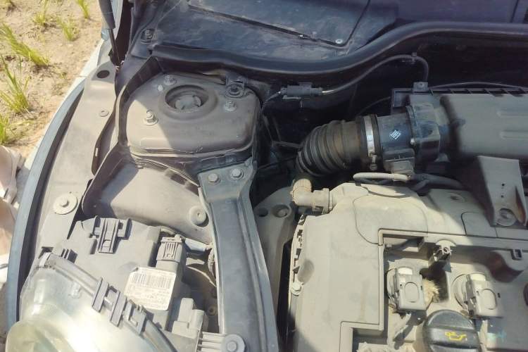 Used MINI Clubman 2010 1.6L COOPER Cheer Engine Bay Right