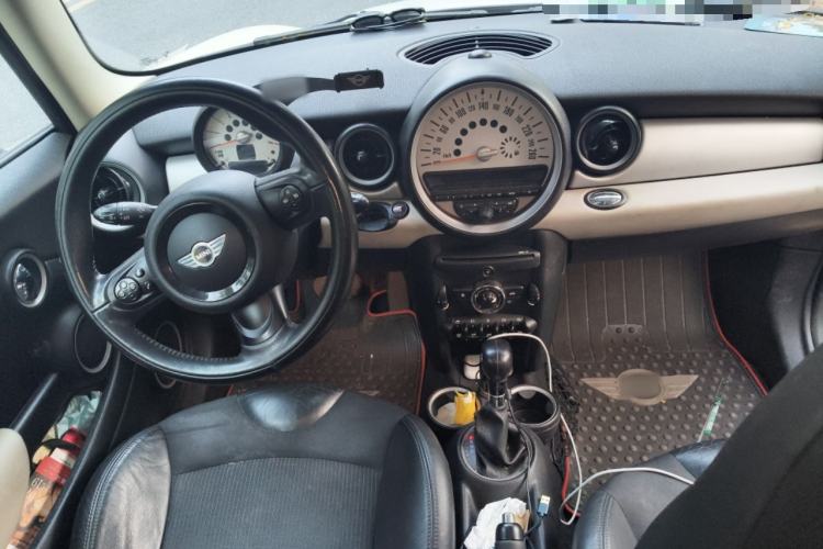 Used MINI Clubman 2010 1.6L COOPER Cheer Center Console