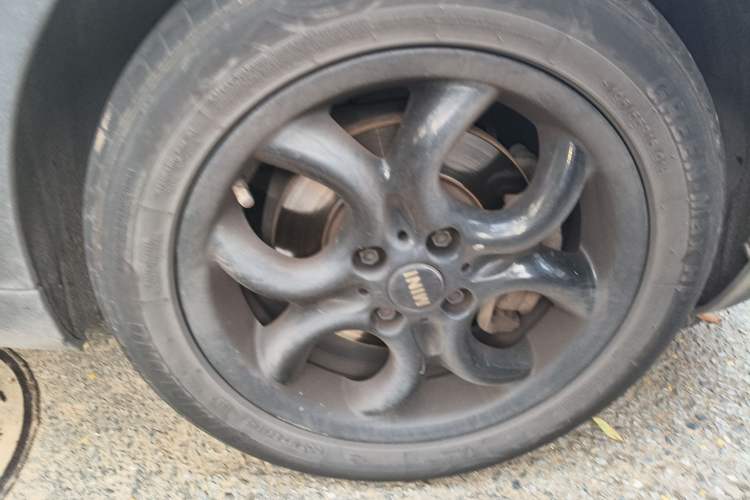 Used MINI Clubman 2010 1.6L COOPER Cheer Right Front Wheel Hub