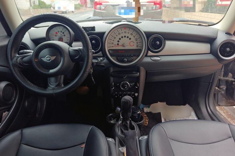 Used MINI Clubman 2011 1.6L ONE Center Console