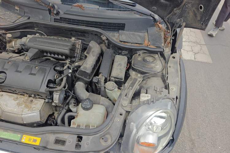 Used MINI Clubman 2011 1.6L ONE Engine Bay Left