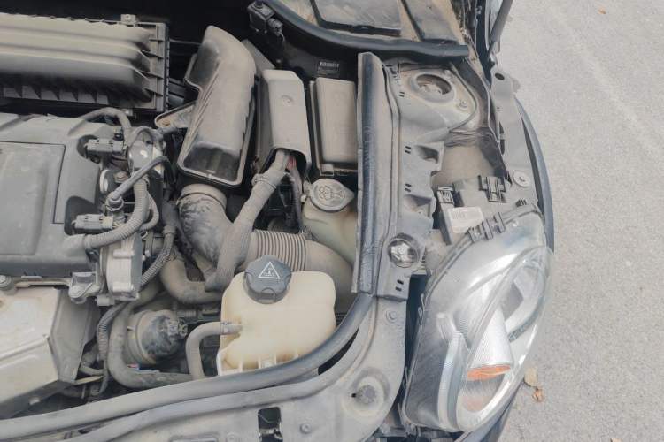 Used MINI Clubman 2011 1.6L COOPER Fun Engine Bay Left