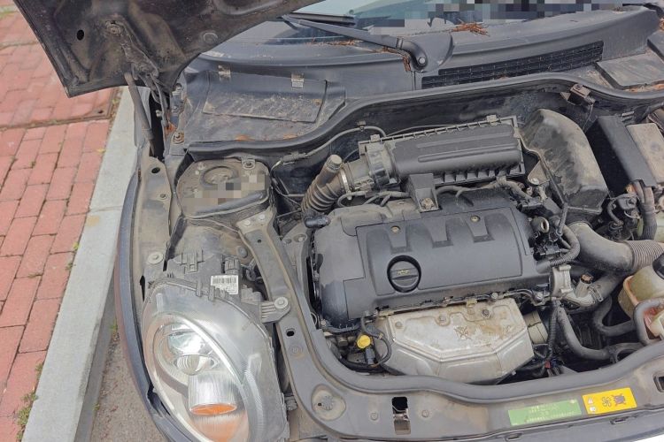 Used MINI Clubman 2011 1.6L ONE Engine Bay Right