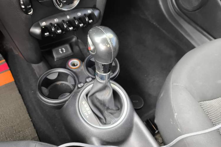 Used MINI Clubman 2011 1.6L ONE Gear Lever
