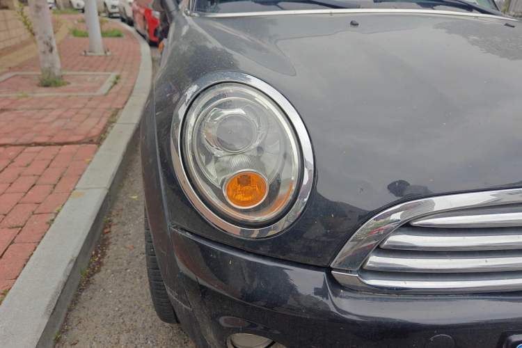 Used MINI Clubman 2011 1.6L ONE Right Front Headlight
