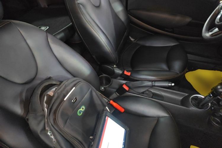 Used MINI Clubman 2011 1.6L ONE Right Front Seat