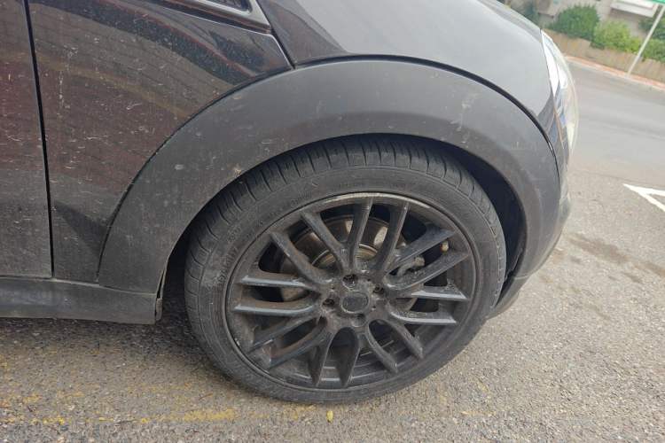 Used MINI Clubman 2011 1.6L ONE Right Front Wheel Hub