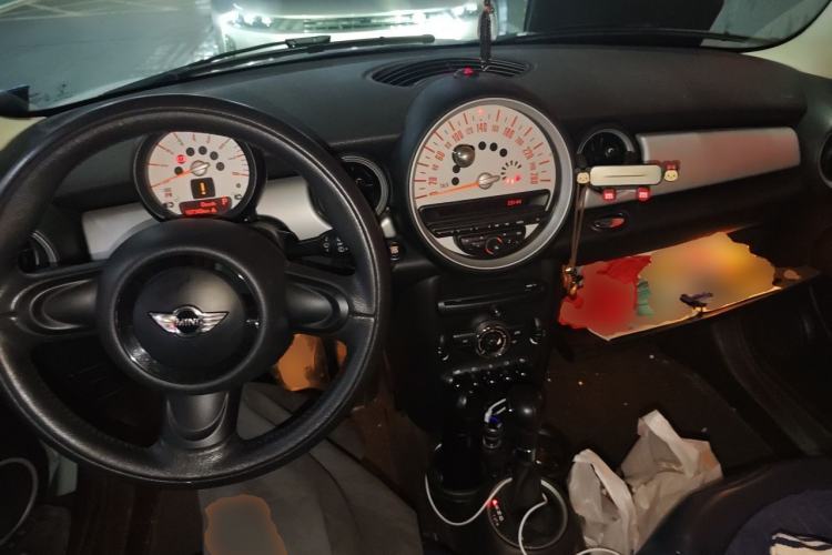 Used MINI Clubman 2011 1.6L ONE Center Console
