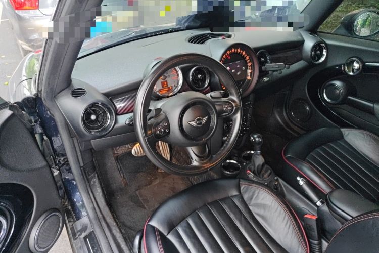 Used MINI Clubman 2011 1.6T COOPER S Hampton Center Console