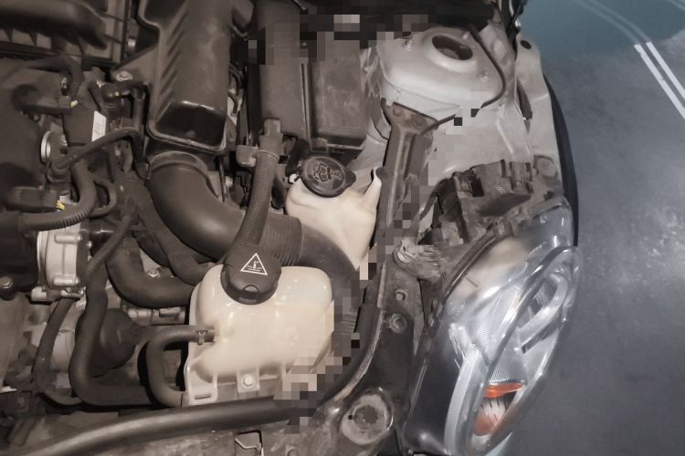 Used MINI Clubman 2011 1.6L ONE Engine Bay Left