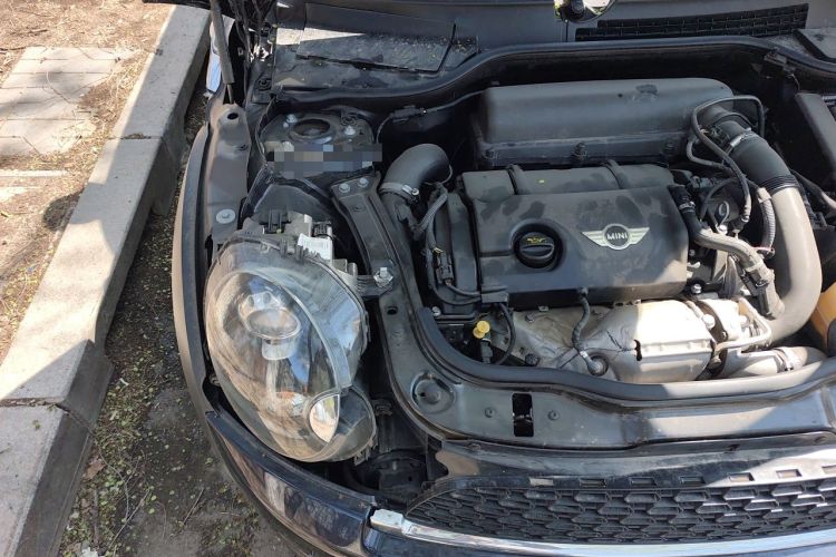 Used MINI Clubman 2011 1.6T COOPER S Hampton Engine Bay Right