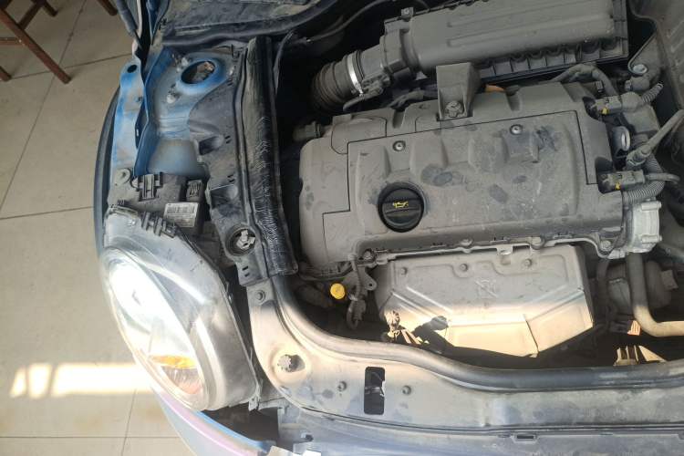 Used MINI Clubman 2011 1.6L ONE Engine Bay Right