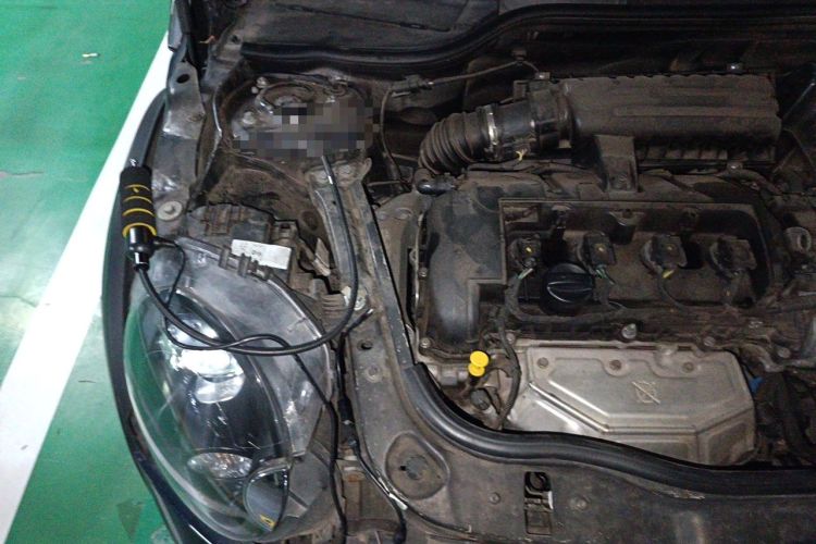Used MINI Clubman 2011 1.6L COOPER Hampton Engine Bay Right