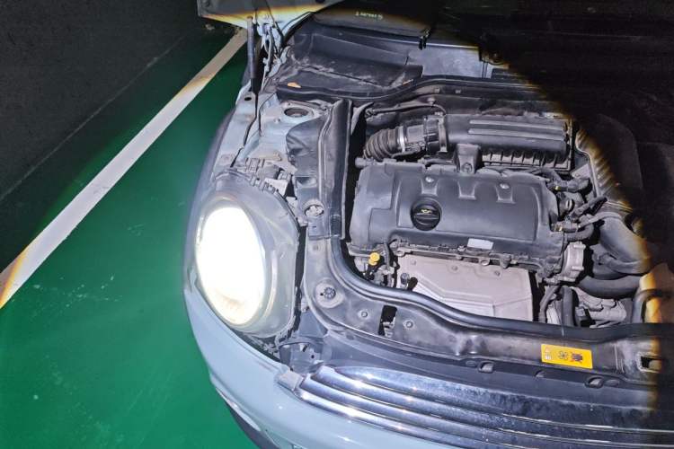 Used MINI Clubman 2011 1.6L ONE Engine Bay Right