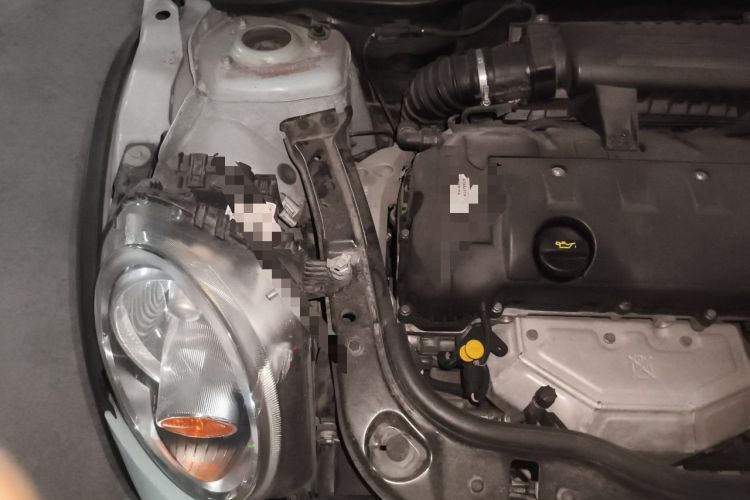 Used MINI Clubman 2011 1.6L ONE Engine Bay Right