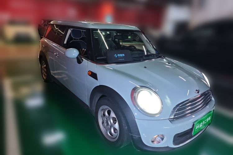 Used MINI Clubman 2011 1.6L ONE Front Right 45 Deg
