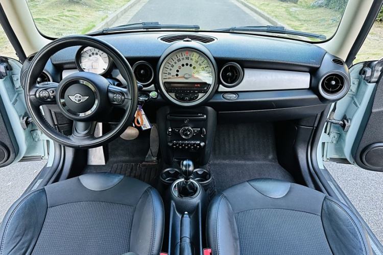 Used MINI Clubman 2011 1.6L COOPER Fun Interior 6