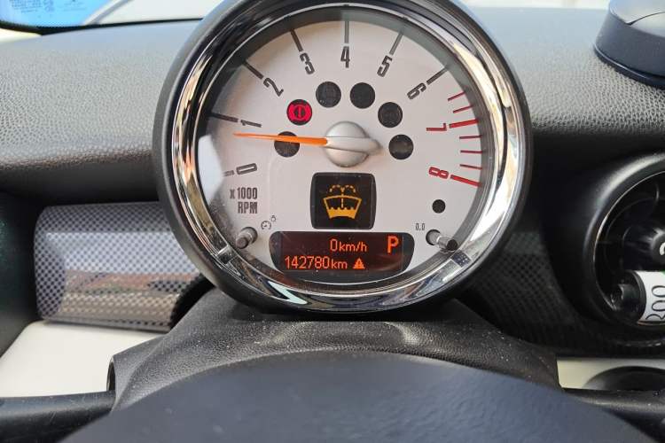Used MINI Clubman 2011 1.6T COOPER S Odometer Close Up