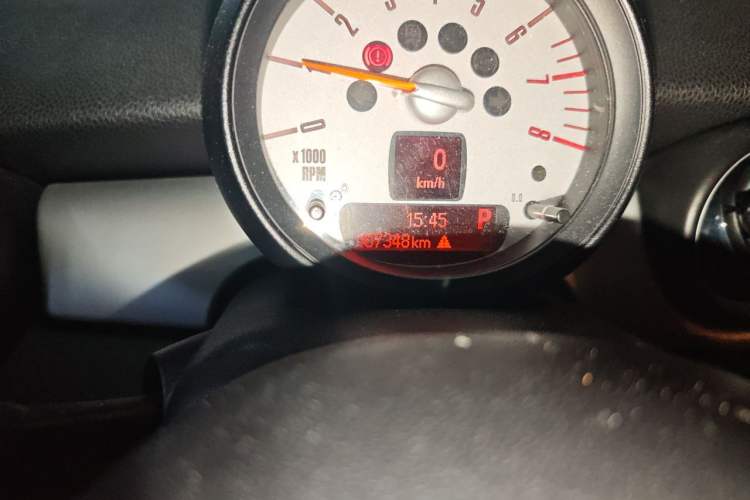 Used MINI Clubman 2011 1.6L ONE Odometer Close Up