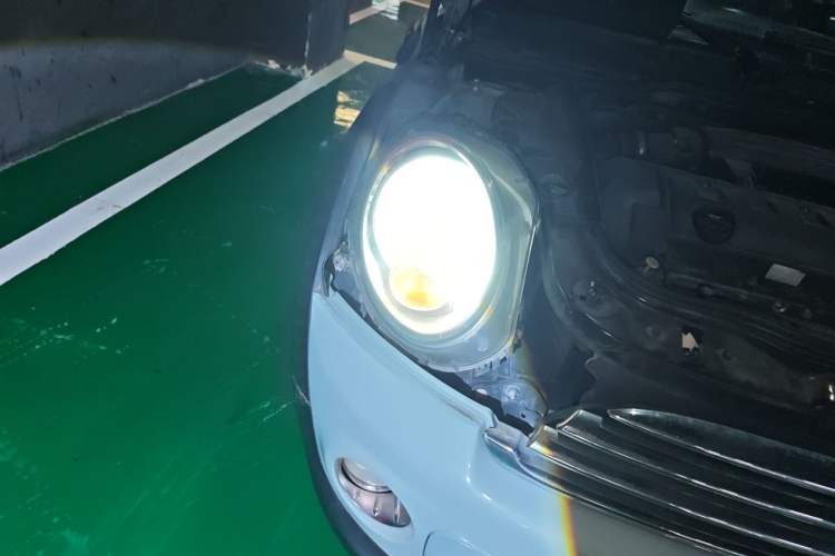 Used MINI Clubman 2011 1.6L ONE Right Front Headlight