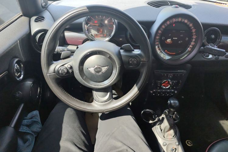 Used MINI Clubman 2011 1.6T COOPER S Hampton Steering Wheel