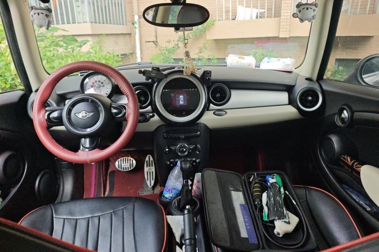 Used MINI Clubman 2011 1.6L ONE Center Console