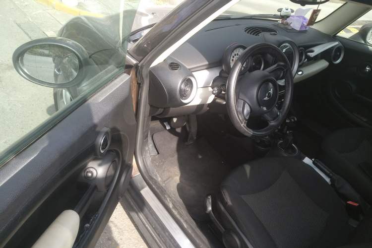 Used MINI Clubman 2011 1.6L ONE Driver Seat