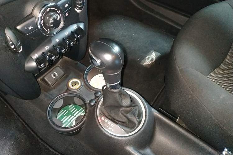 Used MINI Clubman 2011 1.6L ONE Gear Lever
