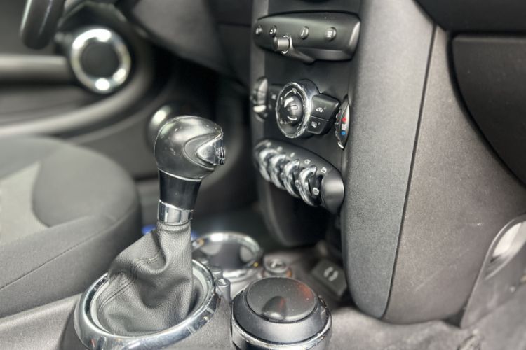 Used MINI Clubman 2011 1.6L ONE Gear Lever