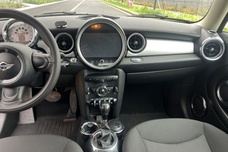 Used MINI Clubman 2011 1.6L ONE Interior 9