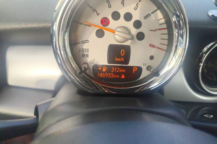 Used MINI Clubman 2011 1.6L ONE Odometer Close Up