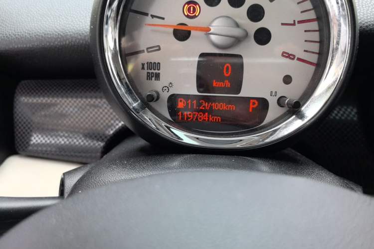 Used MINI Clubman 2011 1.6T COOPER S Odometer Close Up