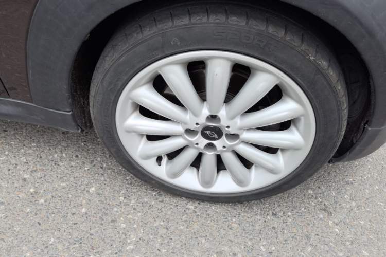 Used MINI Clubman 2011 1.6T COOPER S Right Front Wheel Hub
