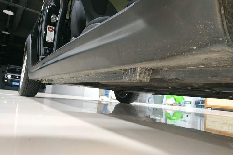 Used MINI Clubman 2011 1.6L ONE Right Side Sill