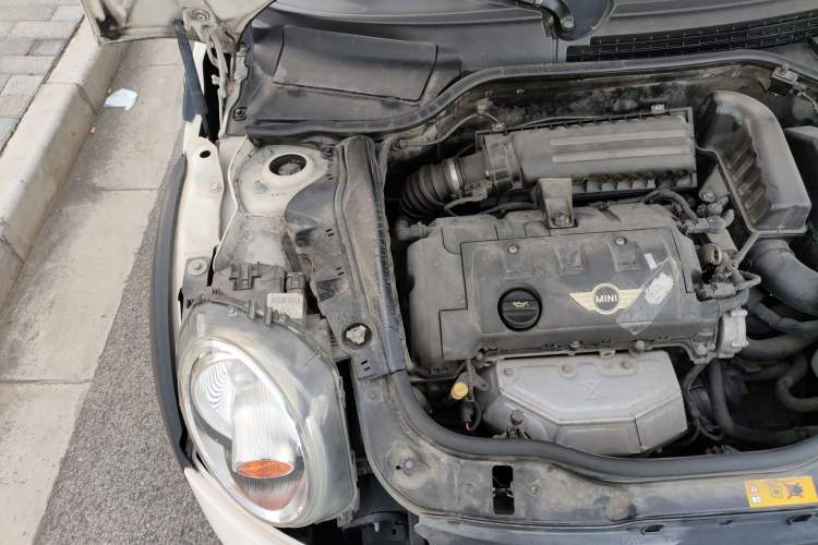 Used MINI Clubman 2011 1.6L COOPER Fun Engine Bay Right