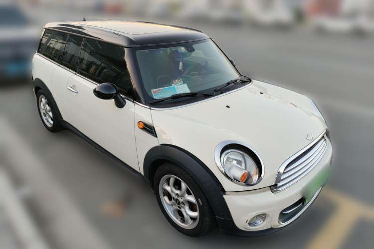 Used MINI Clubman 2011 1.6L COOPER Fun Front Right 45 Deg