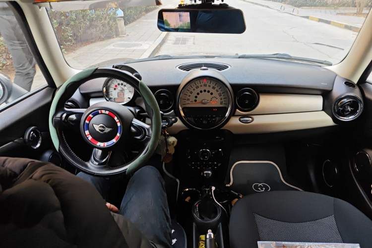 Used MINI Clubman 2011 1.6L ONE Gear Lever