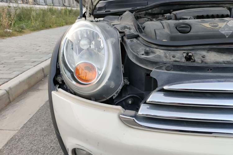 Used MINI Clubman 2011 1.6L COOPER Fun Right Front Headlight
