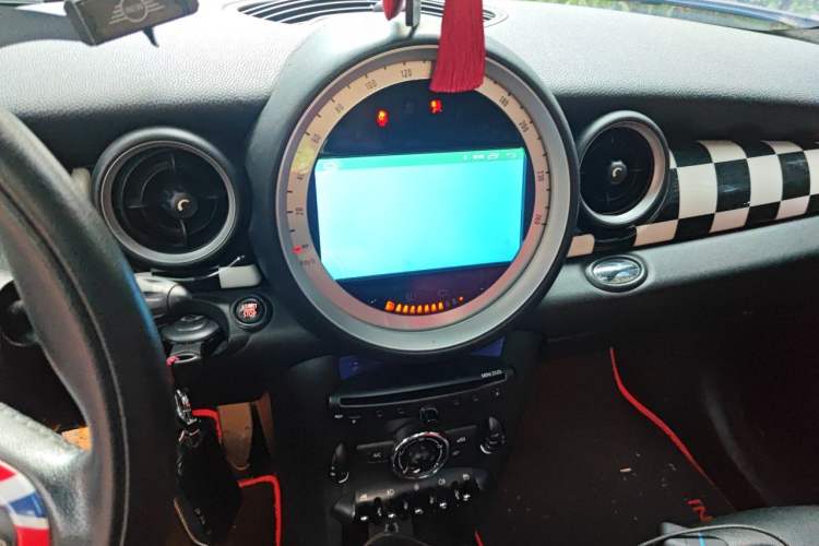 Used MINI Clubman 2011 1.6L COOPER Fun Audio And AC Panel