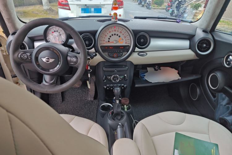 Used MINI Clubman 2011 1.6L COOPER Fun Center Console
